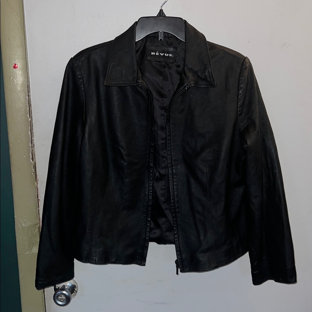 REVUE Black Leather Jacket 👓